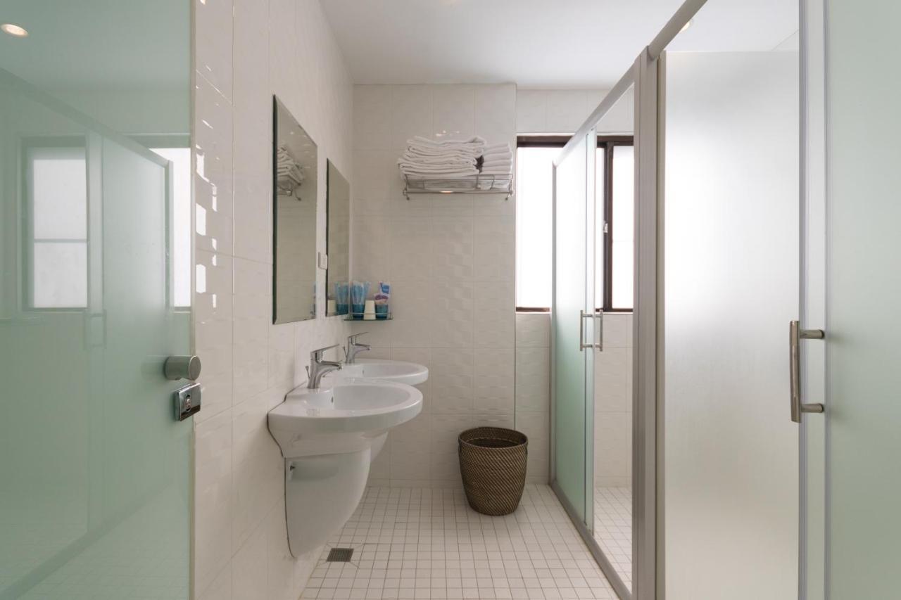 Just Enjoy Business Hotel Tainan Exterior foto
