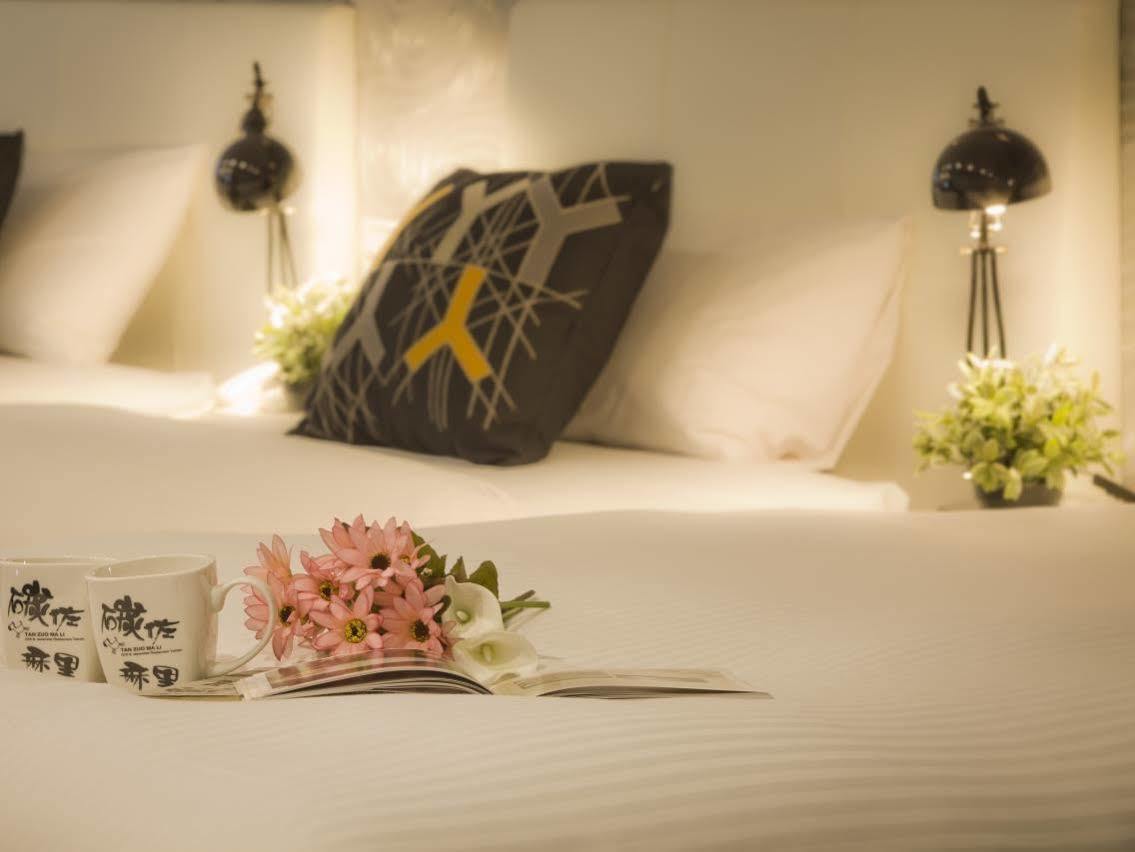 Just Enjoy Business Hotel Tainan Exterior foto